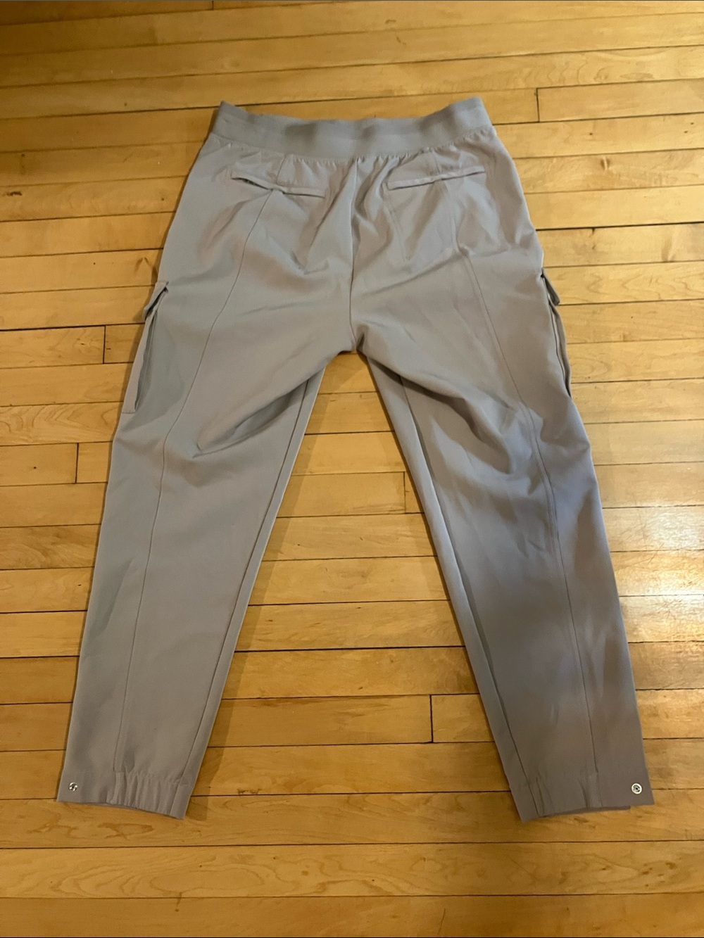 Athleta Endless Cargo Pants in Taupe Brown Size 12 Tapered Athleisure Relaxed - Picture 15 of 15